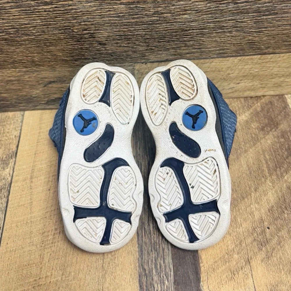 Nike Toddler Navy Blue and Black Basketball Sneakers